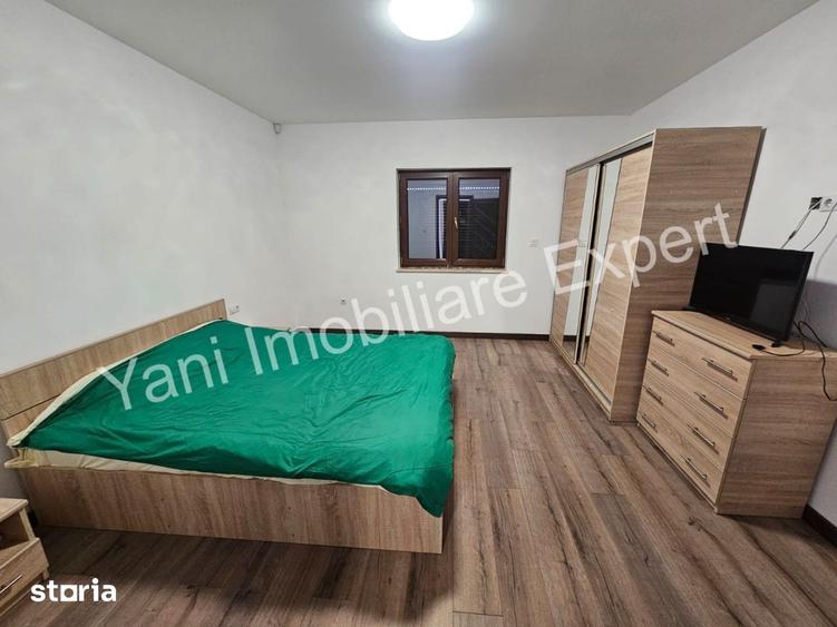 Casă cu 5 camere cu Teren 3600 Mp în Albești
