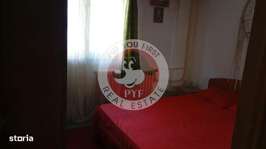 Apartament cu 3 camere decomandat în Rahova