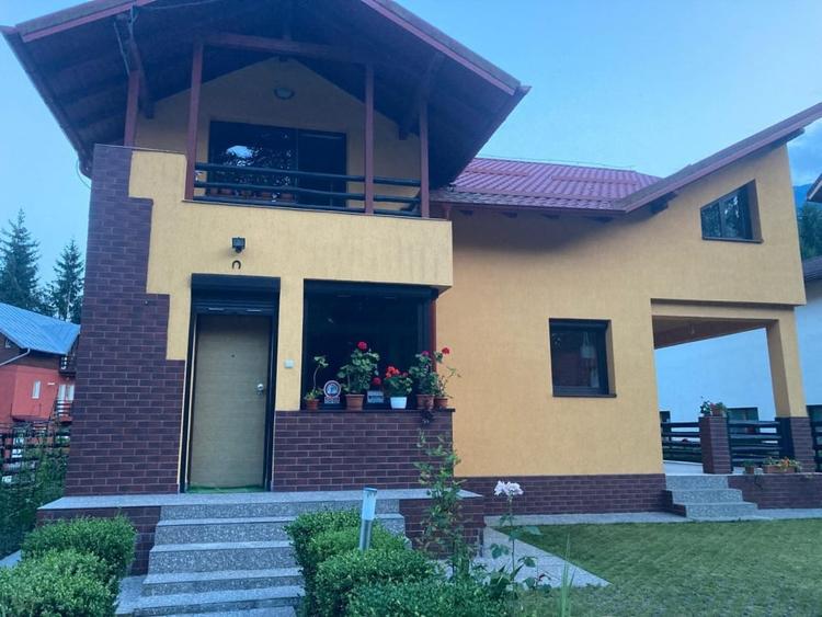 Casă individuală cu 4 camere cu Canalizare în Palanca