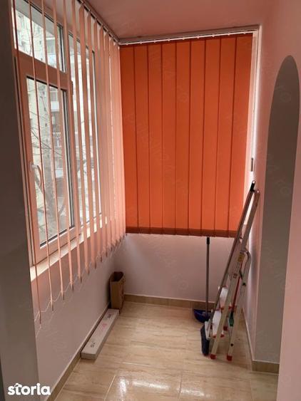 Apartament cu 2 camere decomandat în Republicii