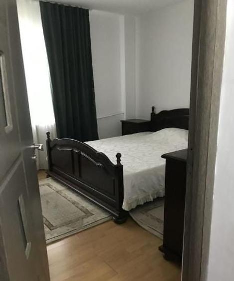 Apartament cu 2 camere decomandat, mobilat în Dacia