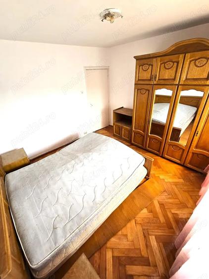 Apartament cu 3 camere decomandat în Micro 17