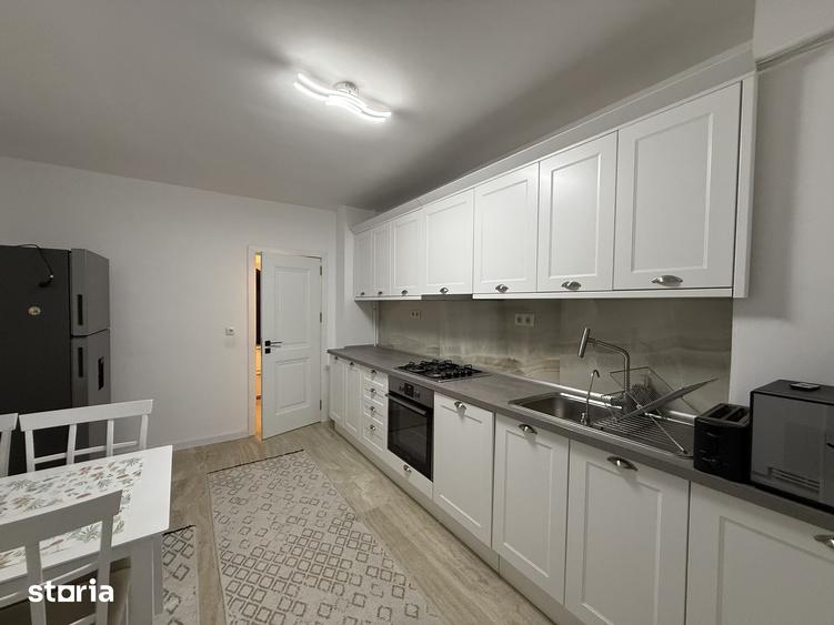 Apartament cu 3 camere în Calea București