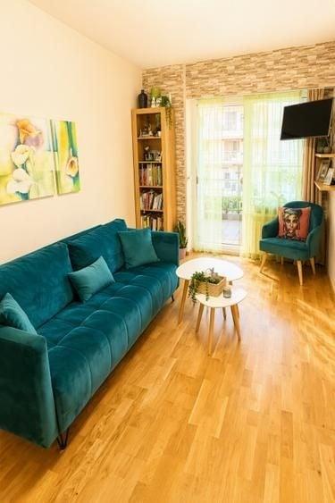Apartament cu 4 camere decomandat, mobilat în Dristor