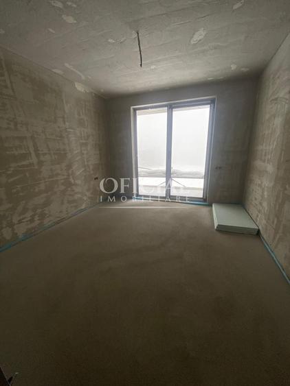 Duplex cu 4 camere cu Canalizare în Bună Ziua