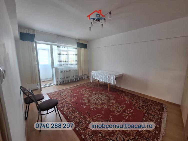 Apartament cu 3 camere decomandat în Letea