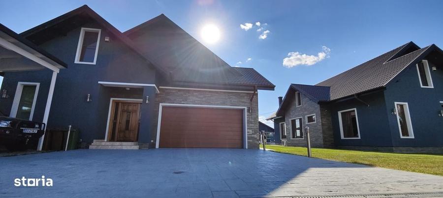 Casă cu 4 camere cu Teren 2500 Mp în Izvorani