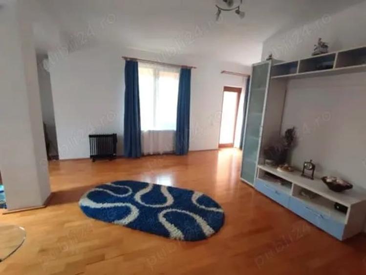 Casă cu 5 camere cu Teren 500 Mp în Central