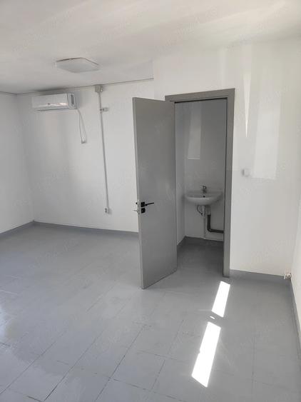 Spațiu comercial, de 21 mp, în Central
