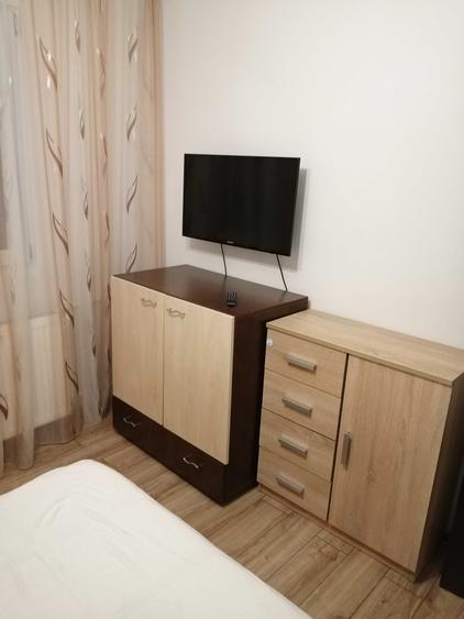 Inchiriez apartament 2 camere - 4