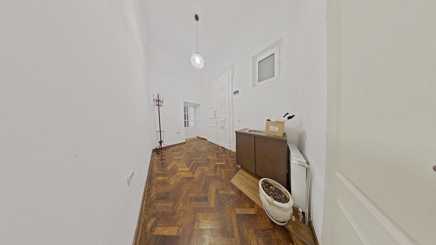 Birou, de 40 mp, în Central