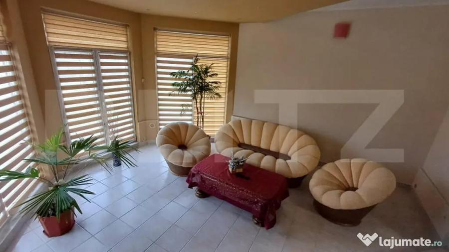 Casă cu 5 camere cu Teren 1200 Mp în Centura