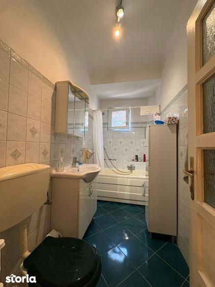 Apartament cu 5 camere, mobilat în Moșilor