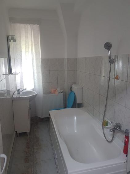 Apartament cu 2 camere decomandat în Gării