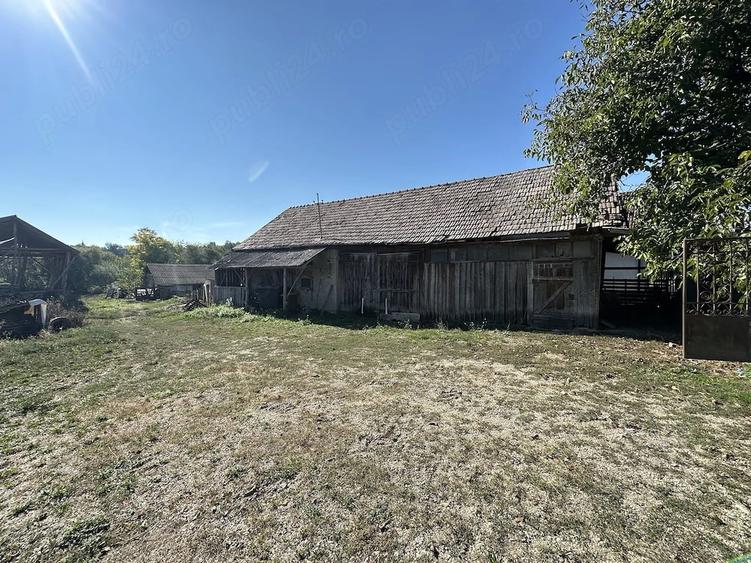 Casă cu 3 camere cu Teren 4300 Mp în Suatu