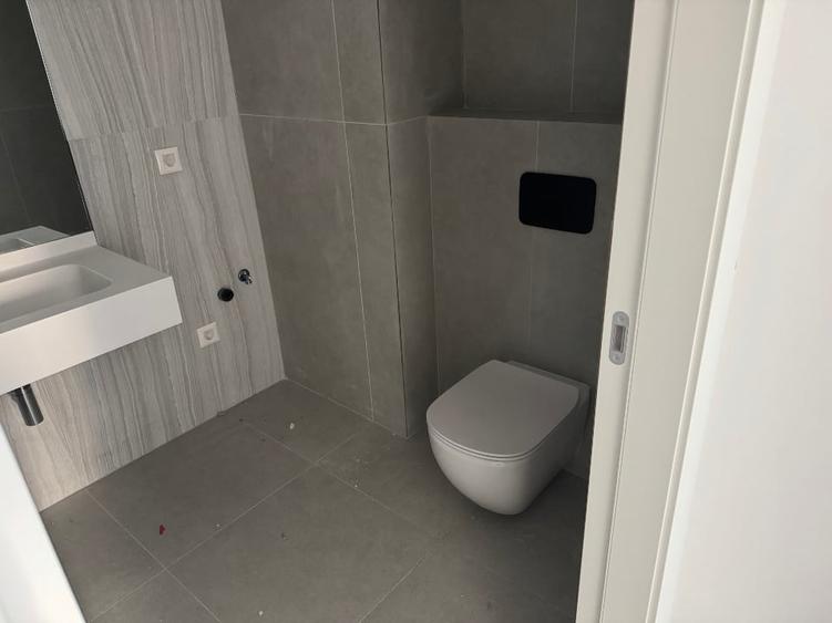 Apartament cu 2 camere decomandat în Aviației