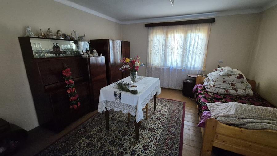 Casă individuală cu 4 camere cu Canalizare în Micești