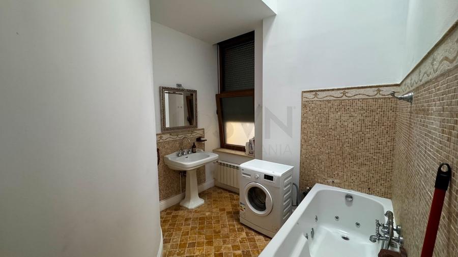 Apartament cu 4 camere decomandat în Floreasca