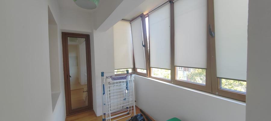 Apartament cu 3 camere decomandat în Drumul Sării