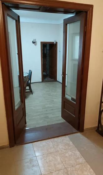 Apartament 3 camere/ 2' Metrou 1 Decembrie/ Nemobilat/ Birouri/ Pets - 2
