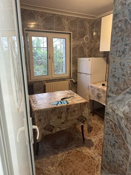 Apartament cu 3 camere decomandat în Exterior Vest