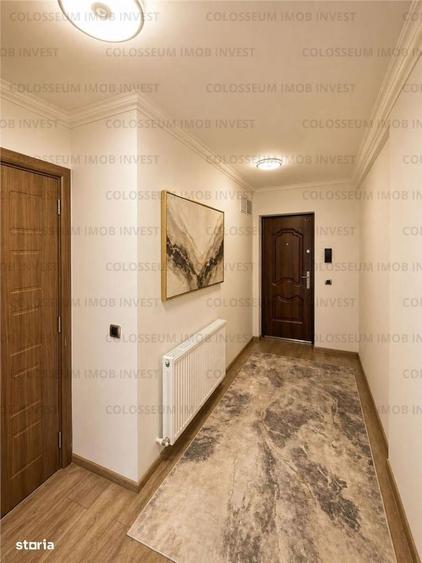 Apartament cu 3 camere decomandat în Tractorul