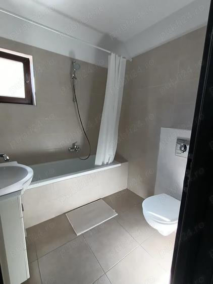 Apartament cu 3 camere decomandat în Dobroești