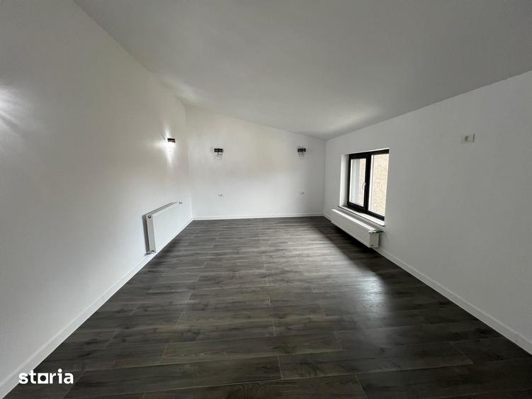 Casă cu 4 camere cu Teren 350 Mp în Central
