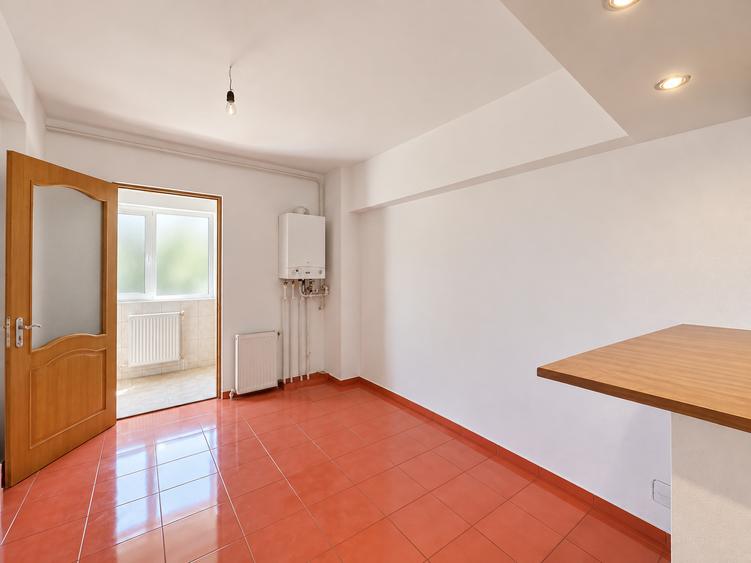 Apartament cu 2 camere decomandat în Școlilor