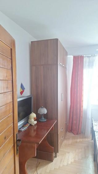 Apartament cu 3 camere decomandat în Obcini
