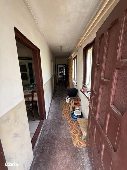 Casă cu 3 camere cu Canalizare în Central