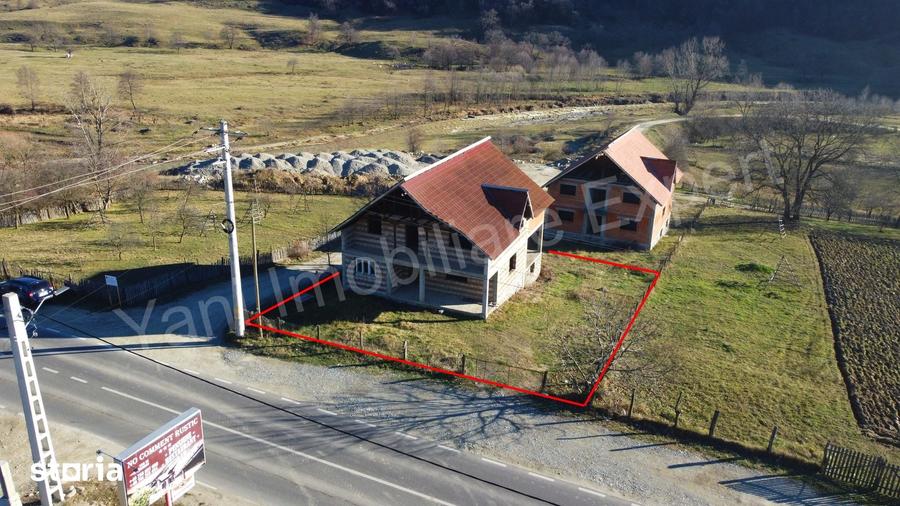 Casă cu 6 camere cu Teren 588 Mp în Corbeni