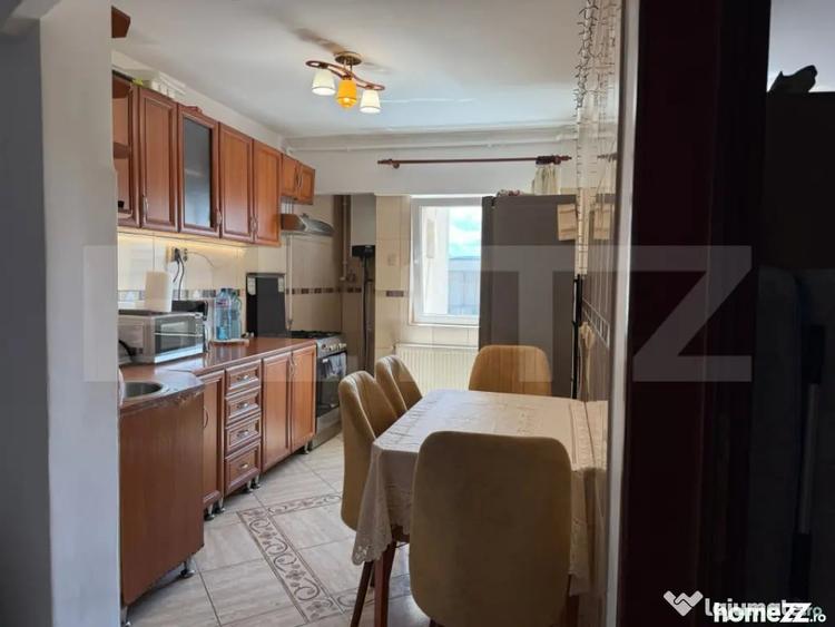 Apartament cu 4 camere decomandat în Aurel Vlaicu