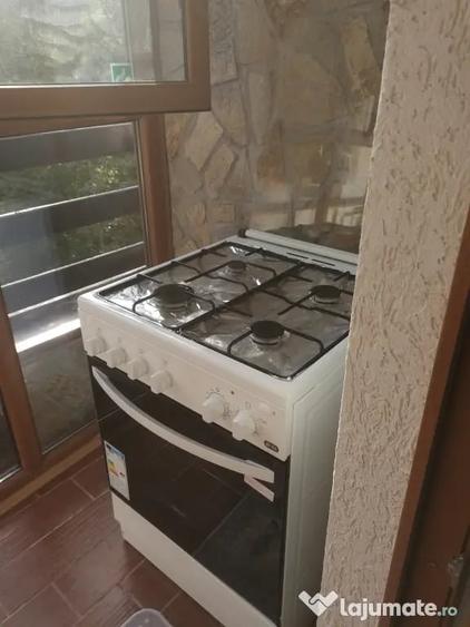 Apartament cu 2 camere decomandat în Piatra Arsă