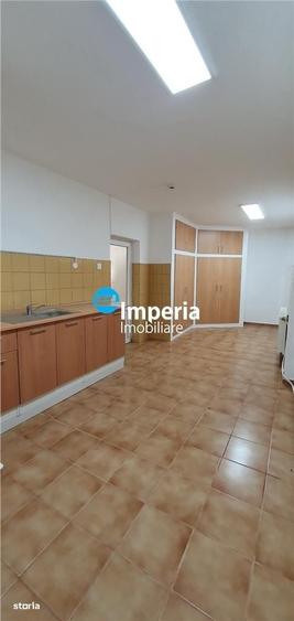 Apartament cu 4 camere decomandat în Tudor Vladimirescu