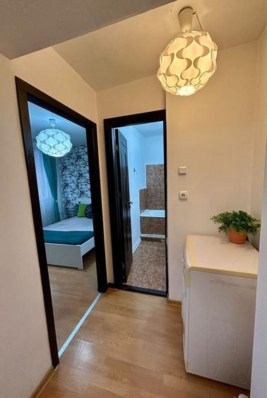 Apartament cu 2 camere semidecomandat în Gorjului