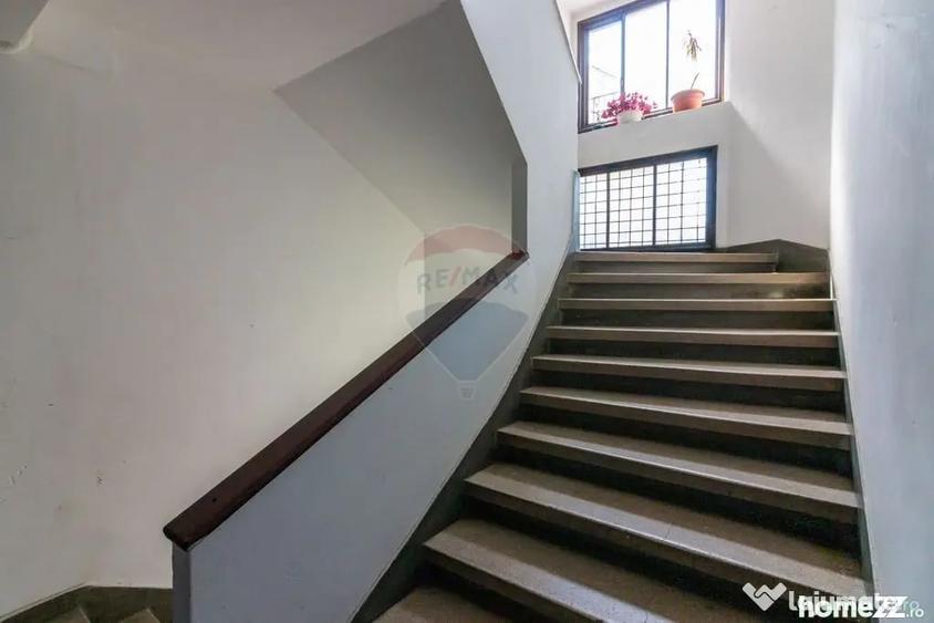 Garsonieră în P-ța Universității