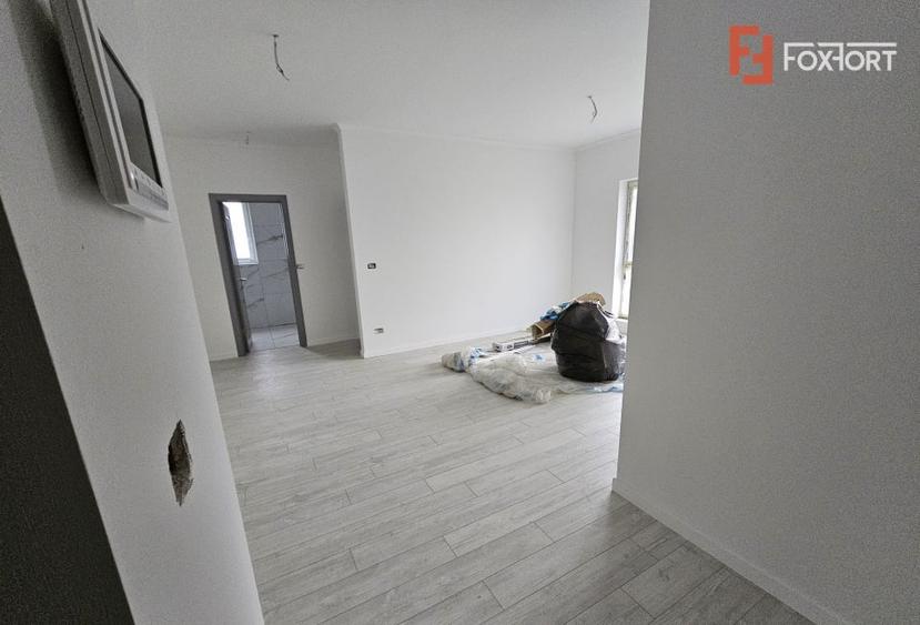 Apartament cu 3 camere decomandat în Grădiște