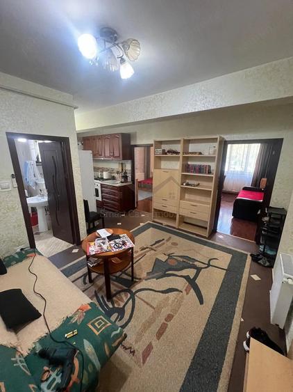 Apartament cu 2 camere decomandat în Filiași