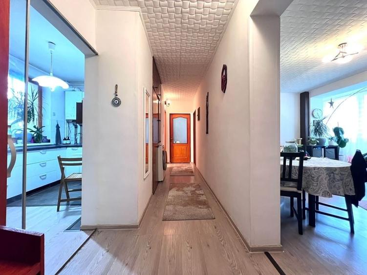 Apartament cu 3 camere în Central
