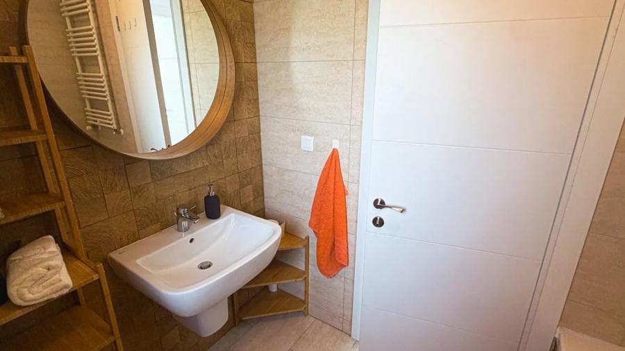 Apartament cu 2 camere semidecomandat, mobilat în Floreasca