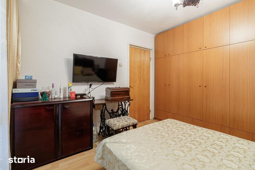 Apartament cu 3 camere decomandat în Drumul Taberei