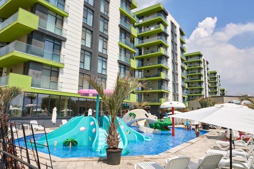 Apartament cu 3 camere decomandat în Mamaia-Sat