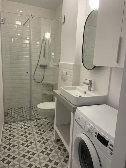 Apartament cu 3 camere în Tineretului