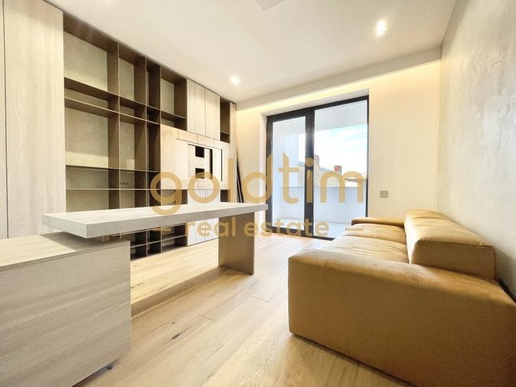 Apartament cu 4 camere nedecomandat, mobilat în Aviatorilor