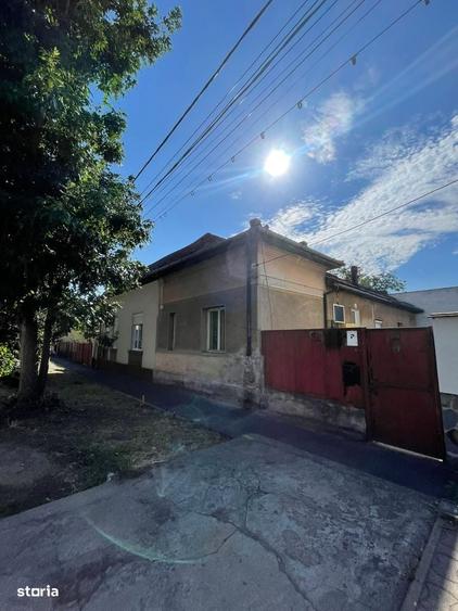 Casă cu 3 camere în Central