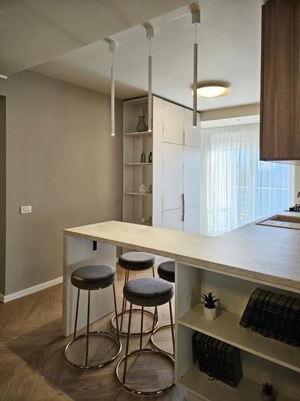 Apartament cu 3 camere decomandat în Herăstrău