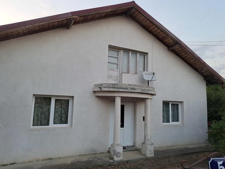 Casă cu 5 camere în Slătioarele