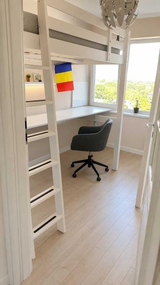 Apartament cu 4 camere decomandat în Liteni