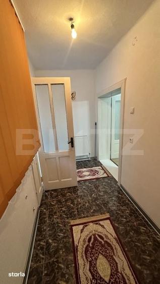Casă cu 3 camere cu Teren 200 Mp în Central